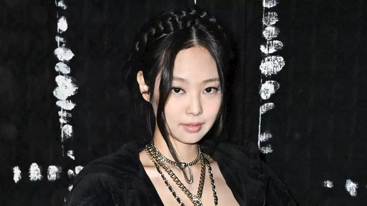 Jennie’s Dress Was Made Entirely of Belts