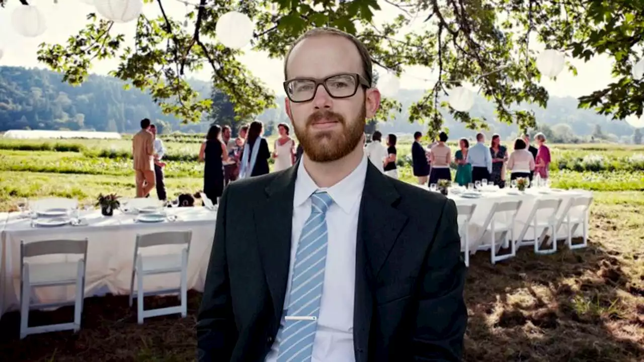 29-Year-Old Has Been Going To Different Friend's Wedding Every Weekend For Past 3 Years