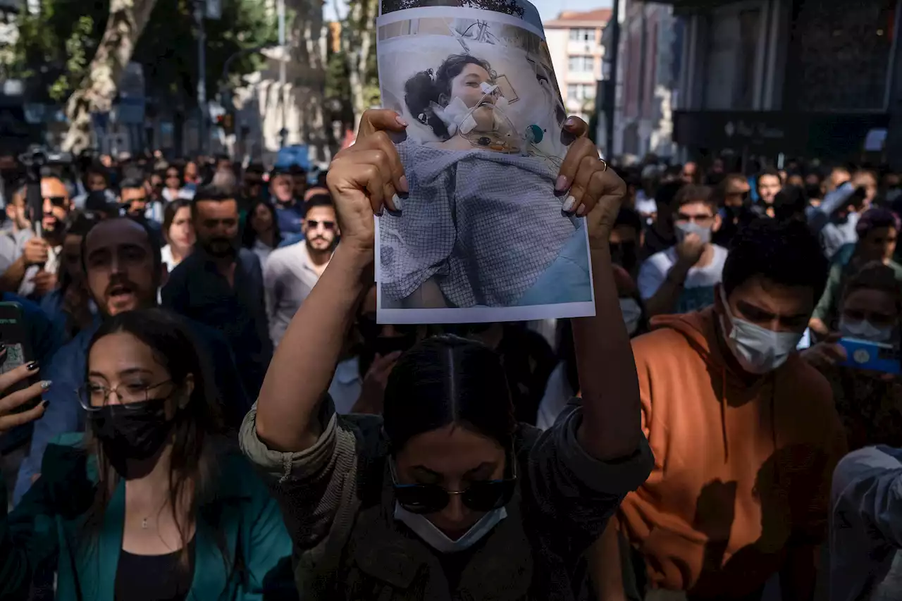 Photos Show World Reactions to Mahsa Amini's Death in Iran