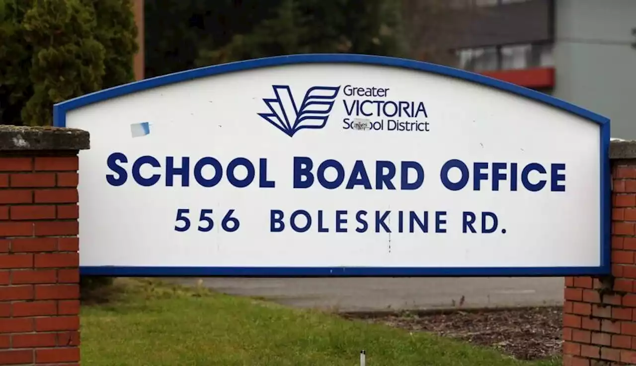 Judge sides with suspended Greater Victoria School Board trustees