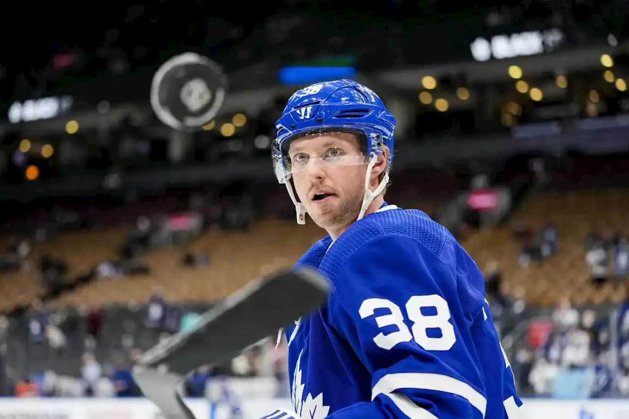 Opinion | Maple Leafs Mailbag: Rasmus Sandin only hurting himself by not being at camp