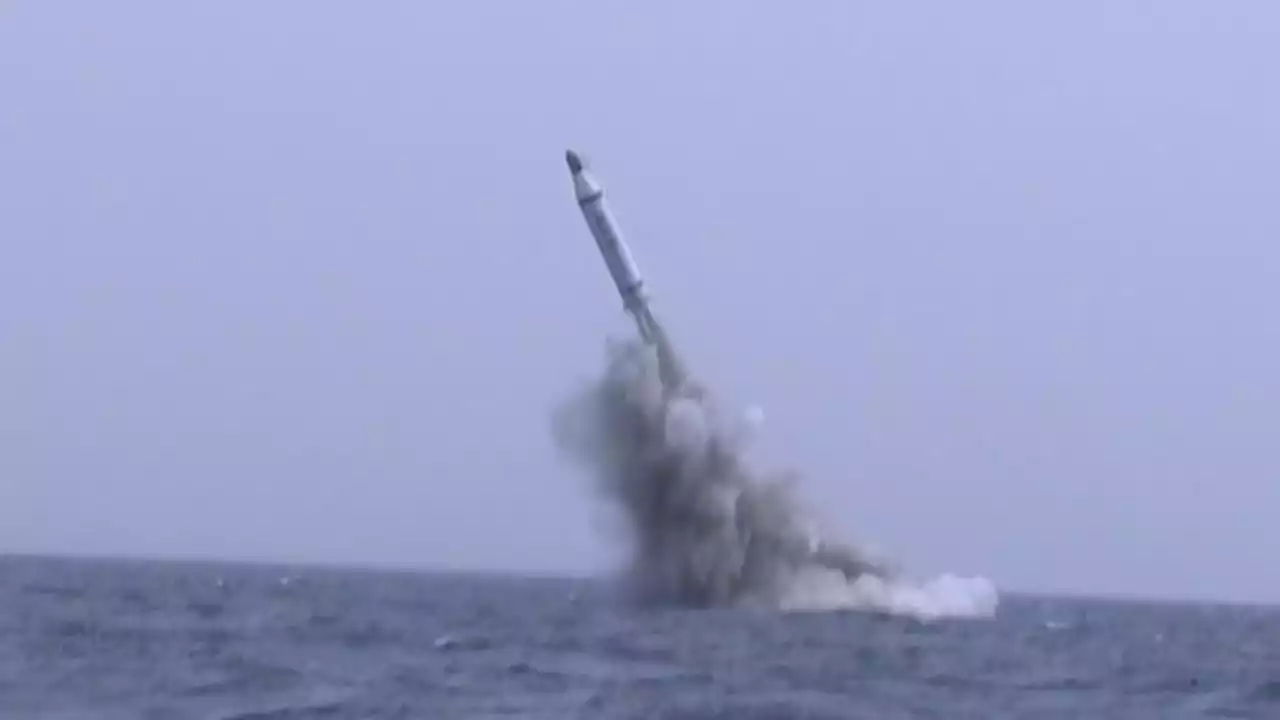 北 SLBM 발사 준비 동향 포착...尹 '도발 시 즉각 대응'