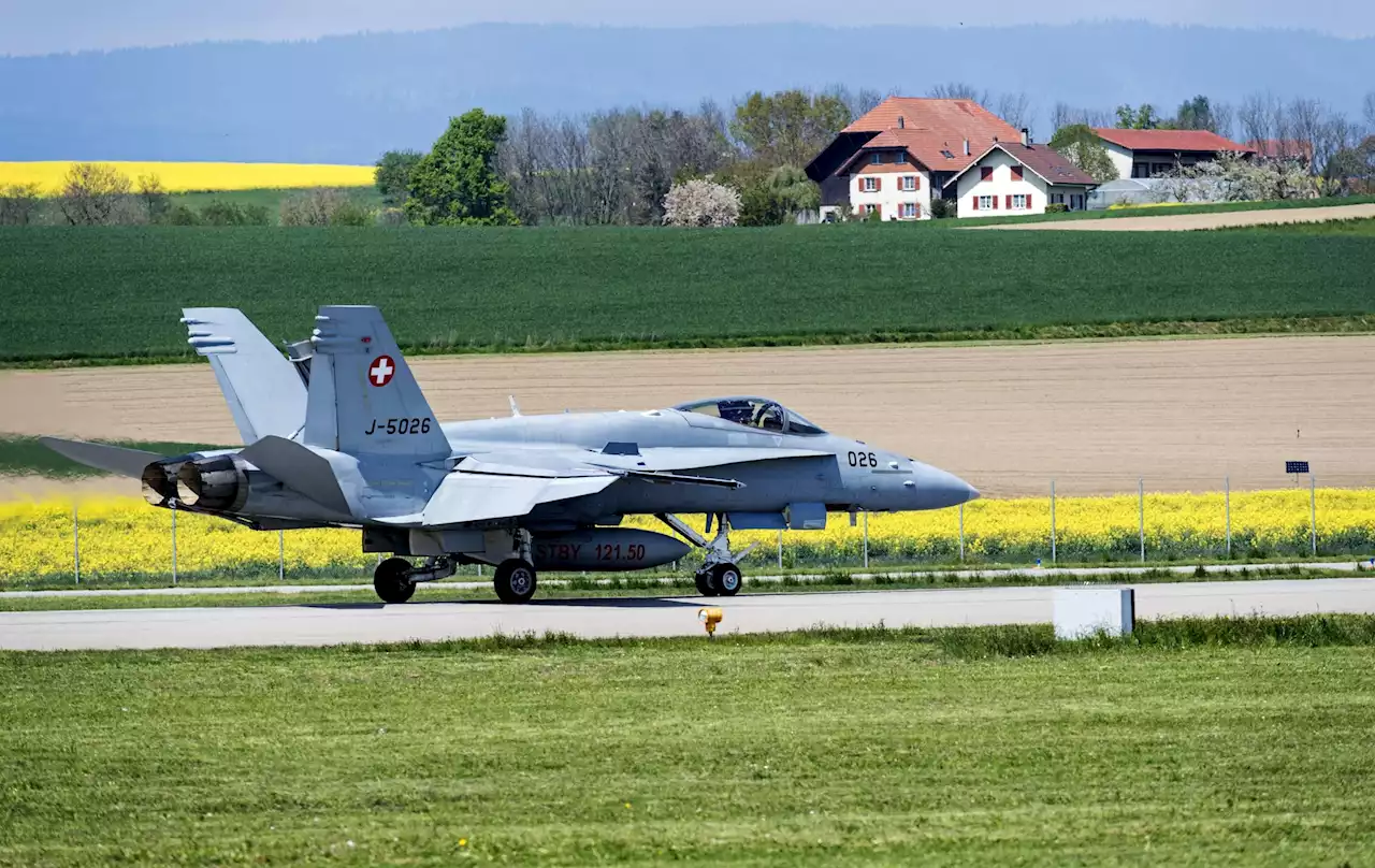 Überschallknalle : Nicht zurückgefunkt – Schweizer Luftwaffe fliegt «Hot Mission»