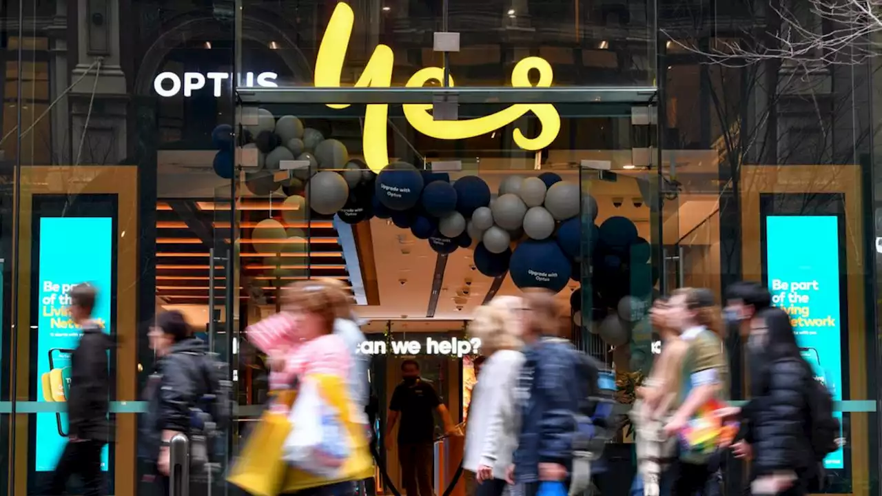 Optus issues fresh warning as $1.5m ransom threat is investigated: ‘Do not click’