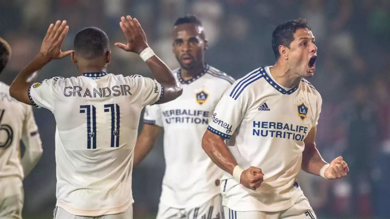 Chicharito's double helps LA Galaxy edge Earthquakes