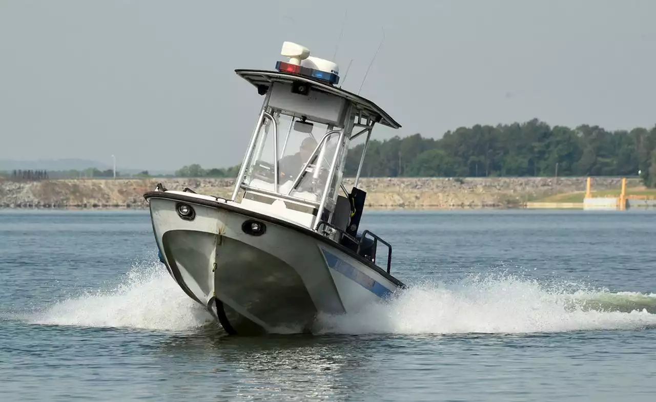 Police search for boater after empty vessel found on Lay Lake