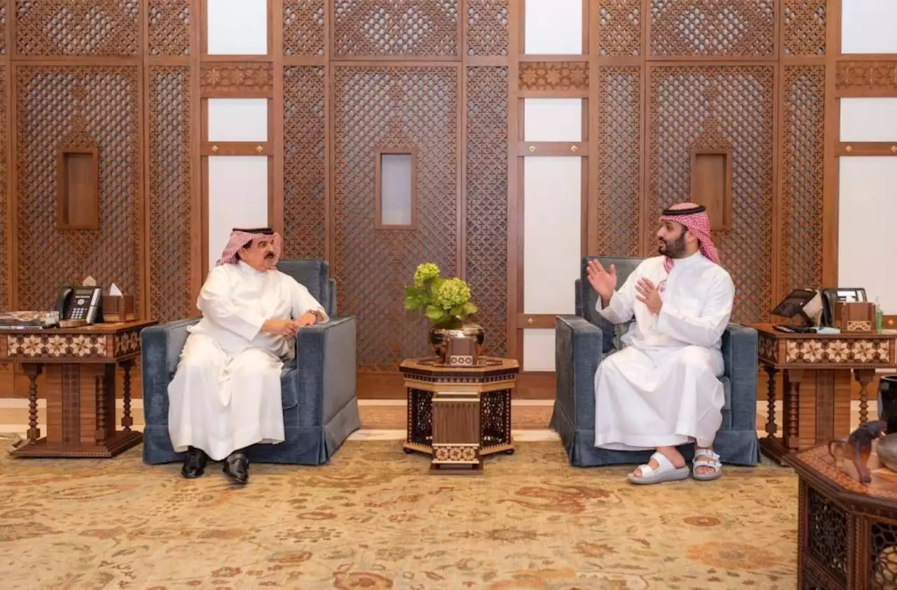 ولي العهد يستقبل ملك البحرين ويقيم مأدبة عشاء تكريما له