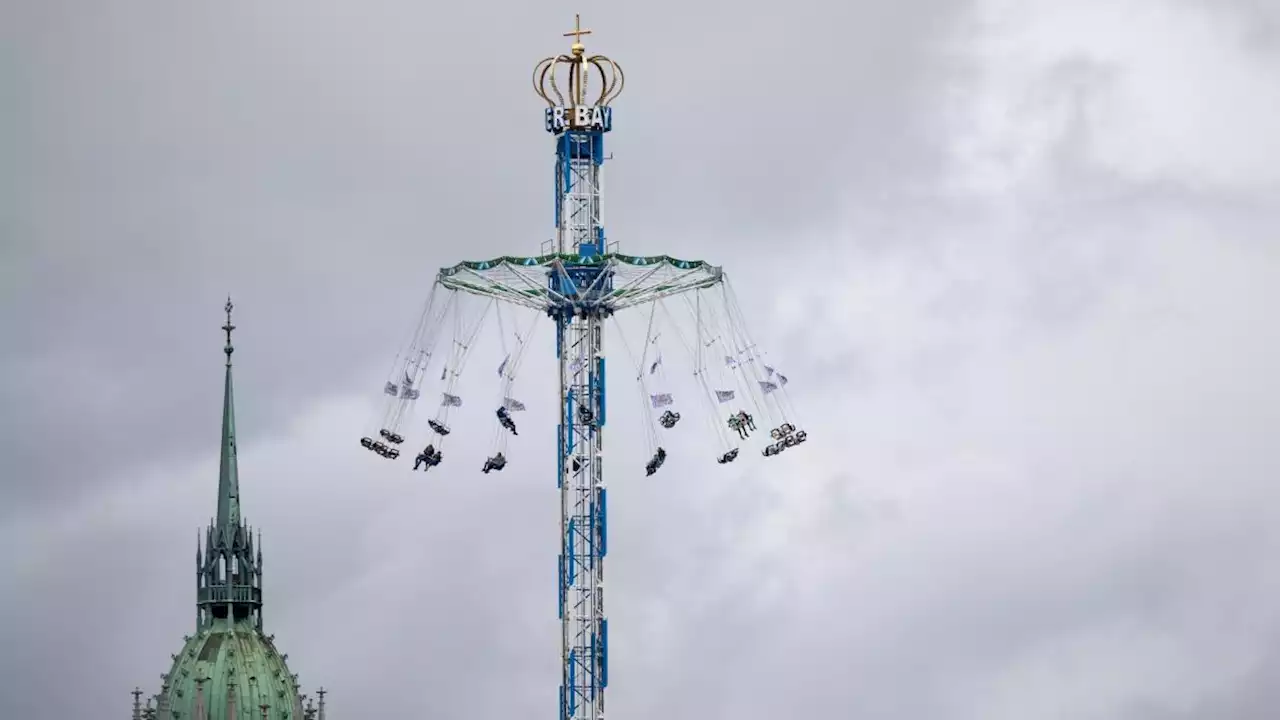 Wiesn-Zwischenbilanz: Wetterprognose bleibt schlecht, jetzt gibt es Glühwein