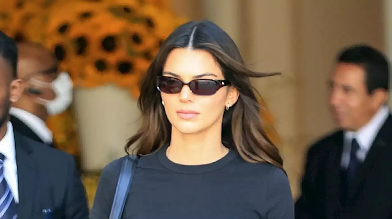 Kendall Is Ready For Autumn In Her Chic Flats