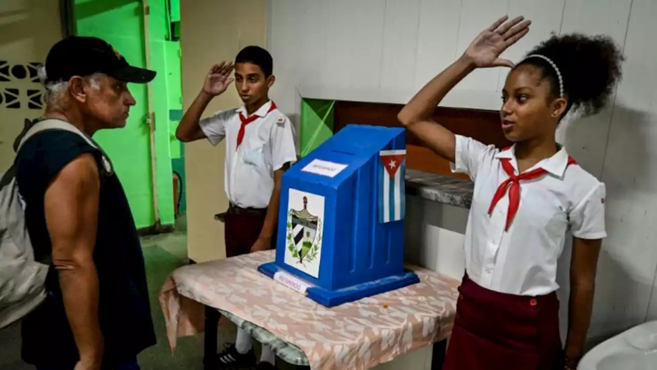 Cubans voting on a landmark liberalisation of family code