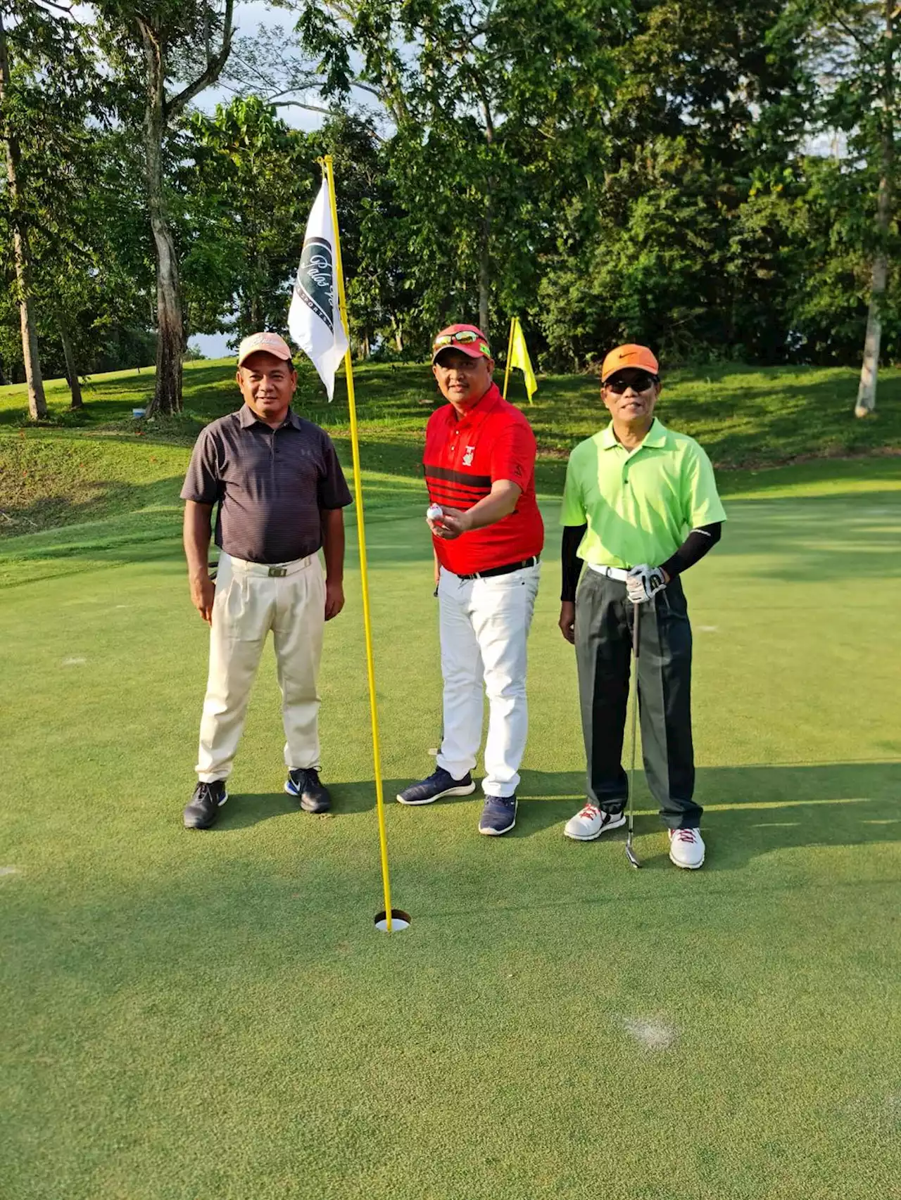 Abalos scores hole-in-one in Eaglemasters Golf