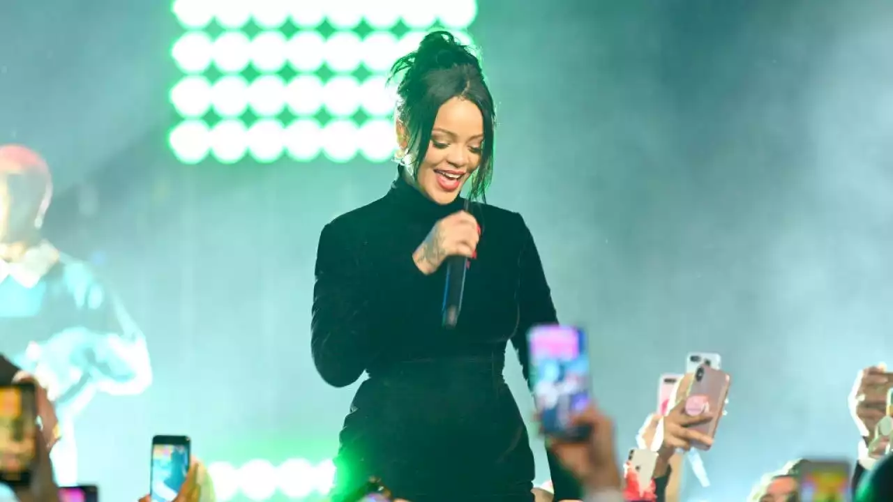 Rihanna Confirmed to Headline 2023 Super Bowl Halftime Show