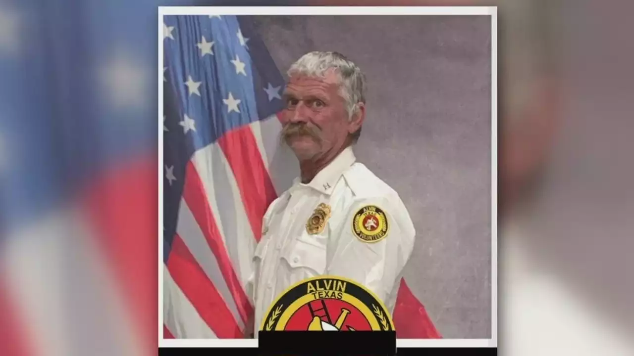 Volunteer firefighter of more than 20 years with Alvin FD passes away after putting out flames at mobile home