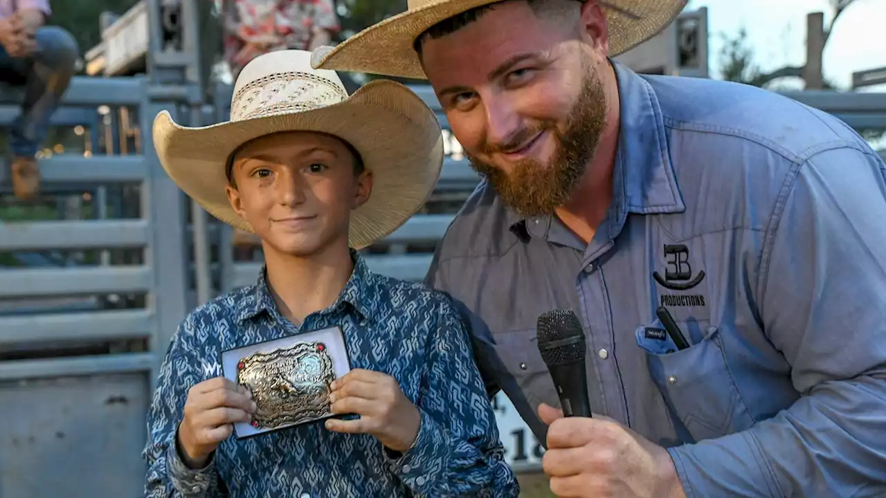 Buckle up: 10-year-old Fellsmere cowboy ranks among world's top 20 miniature bull riders