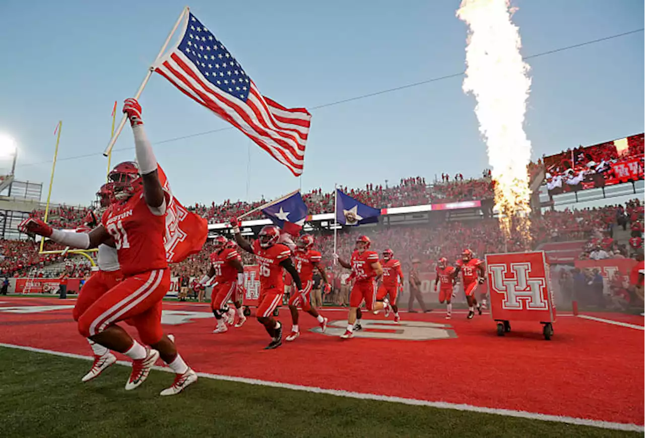 Houston’s defense makes 2 big plays late in win over Rice