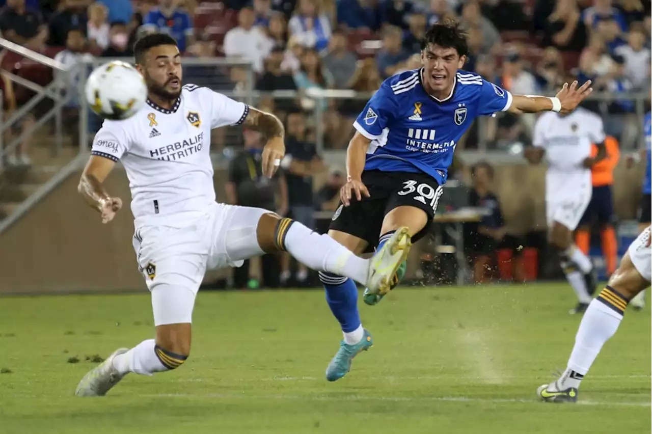 Photos: San Jose Earthquakes and L.A. Galaxy face off in the California Clasico at Stanford Stadium