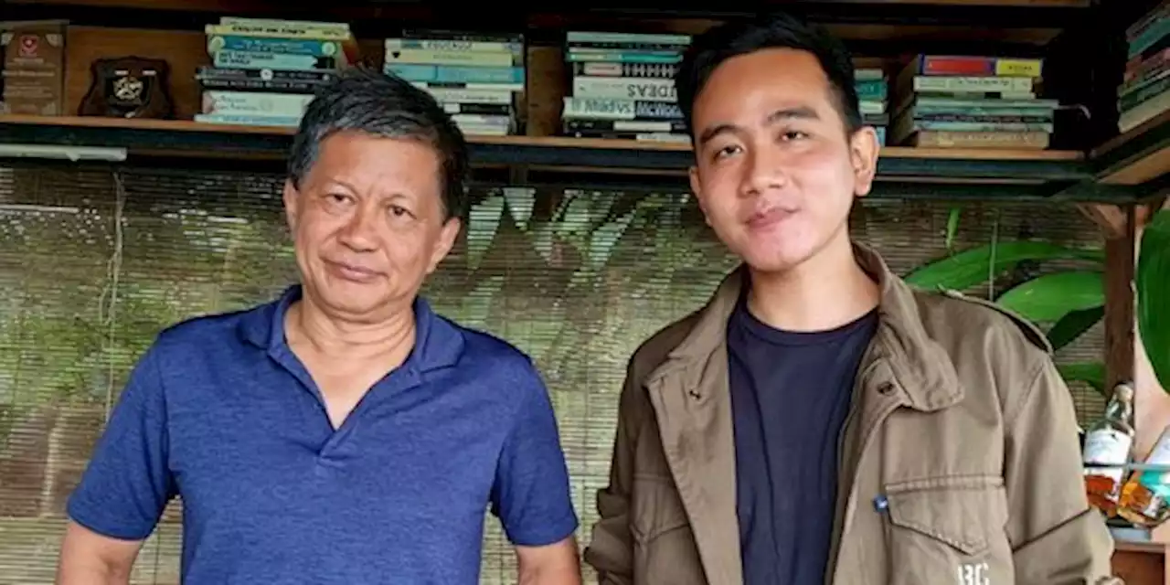 Rocky Gerung Blak-blakan Ungkap Perbincangan dengan Gibran Saat 2 Jam Bertemu | merdeka.com