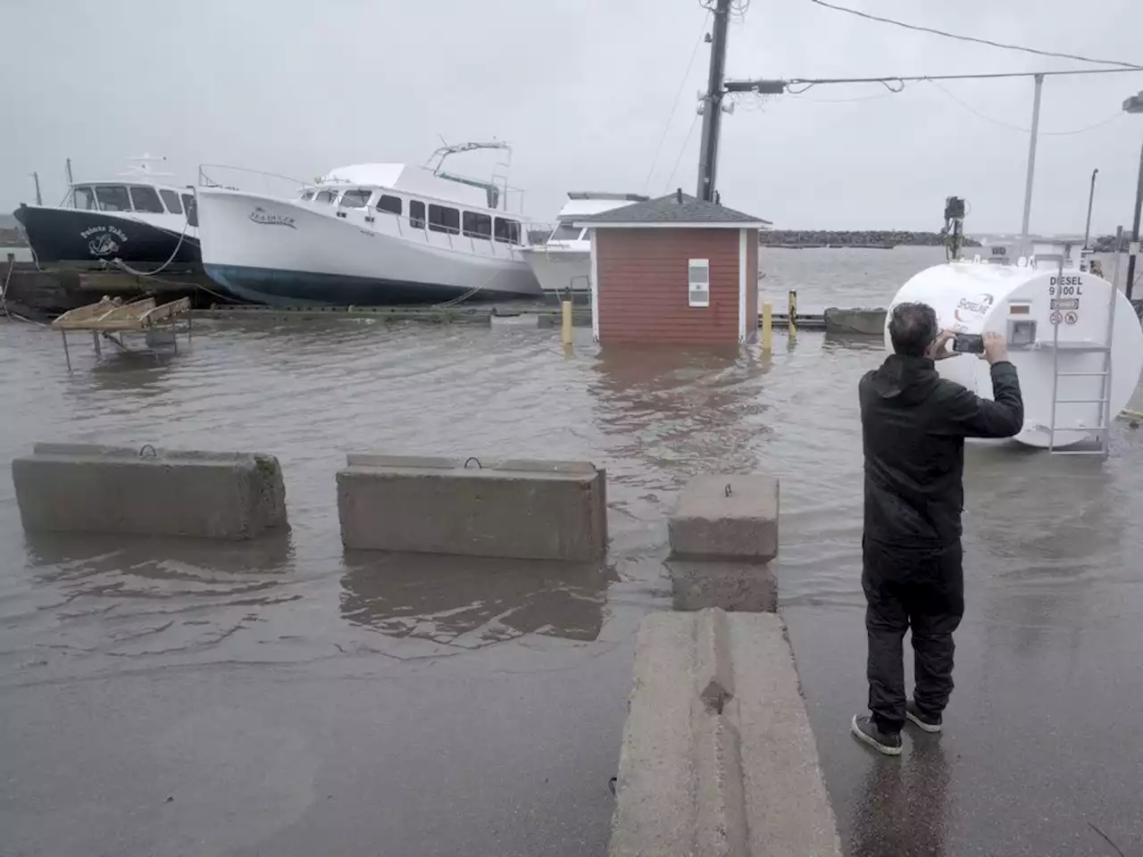 Quebec will help citizens who suffered losses because of storm Fiona: Legault