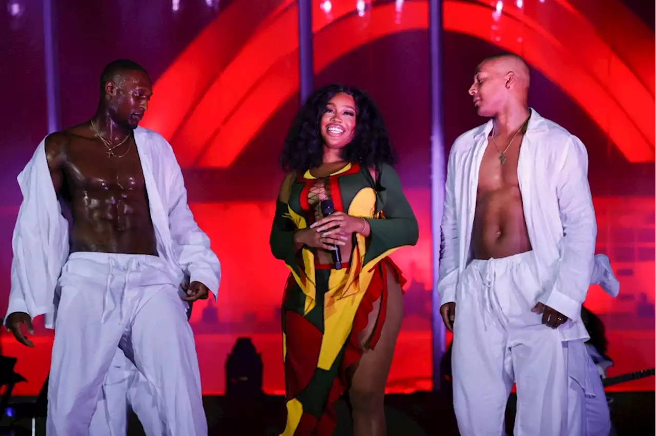 Watch SZA Perform 'All the Stars,' 'Broken Clocks' at Global Citizen Festival