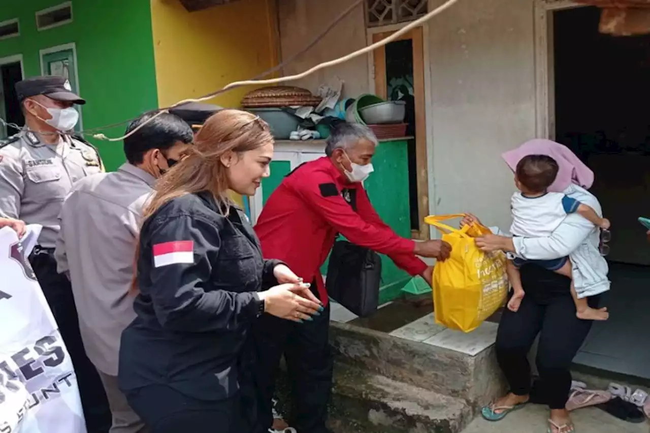 Sahabat Polisi Indonesia Salurkan Paket Bantuan untuk Anak Stunting