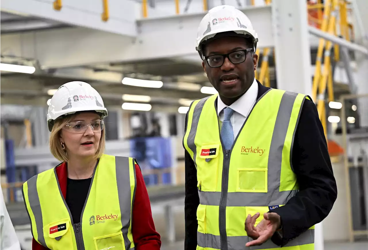 Trickle down economics explained after Kwasi Kwarteng announces tax cuts in mini-Budget