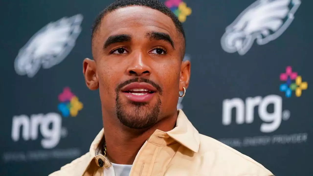 Eagles' Jalen Hurts throws 3 second-quarter TD passes