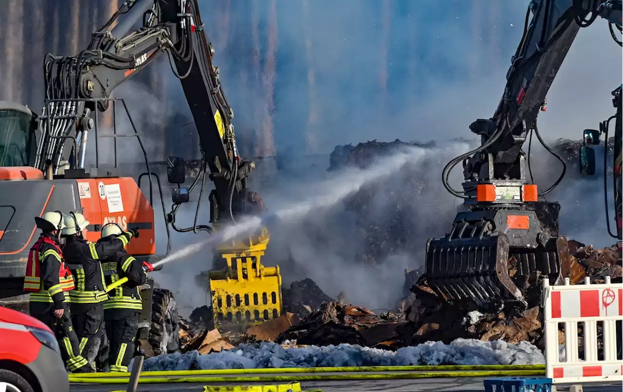 Nach Großbrand bei Tesla: Anwohner fordern sofortigen Stopp der Produktion