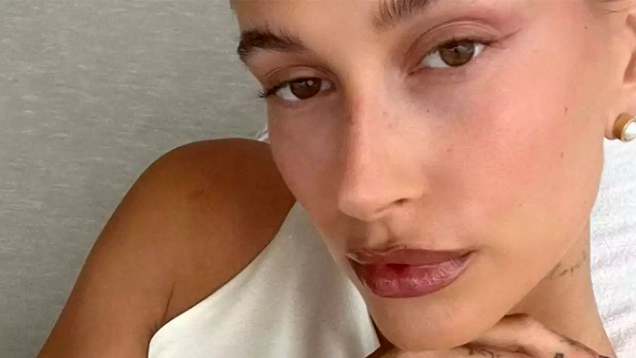 Hailey Bieber showed off her ‘brownie glazed lips’ on TikTok… but she's getting some criticism