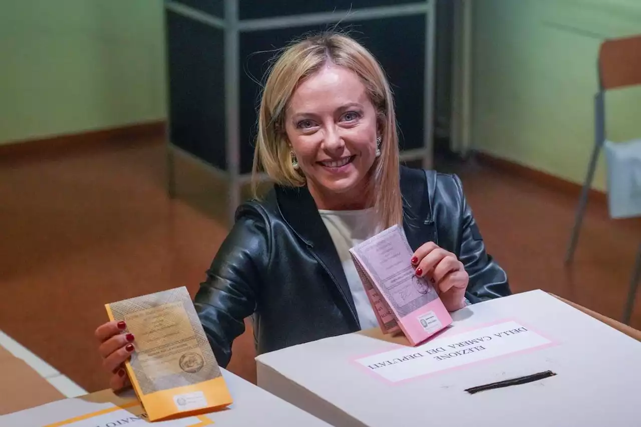 Italy swings to the hard right after clear election victory by Giorgia Meloni, who is set to emerge as the country’s first female prime minister