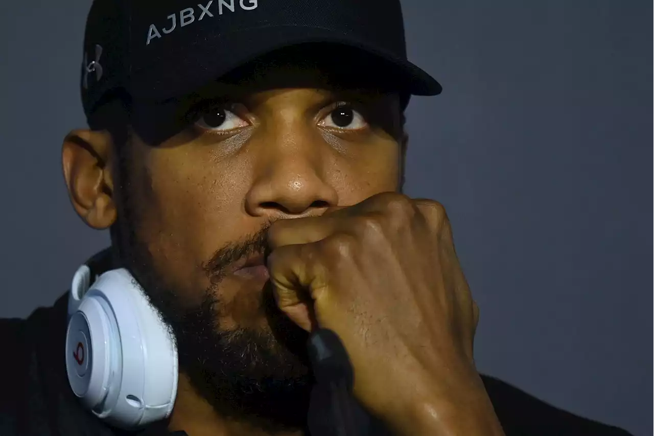 Joshua disagrees with promoter, will sign Fury deal