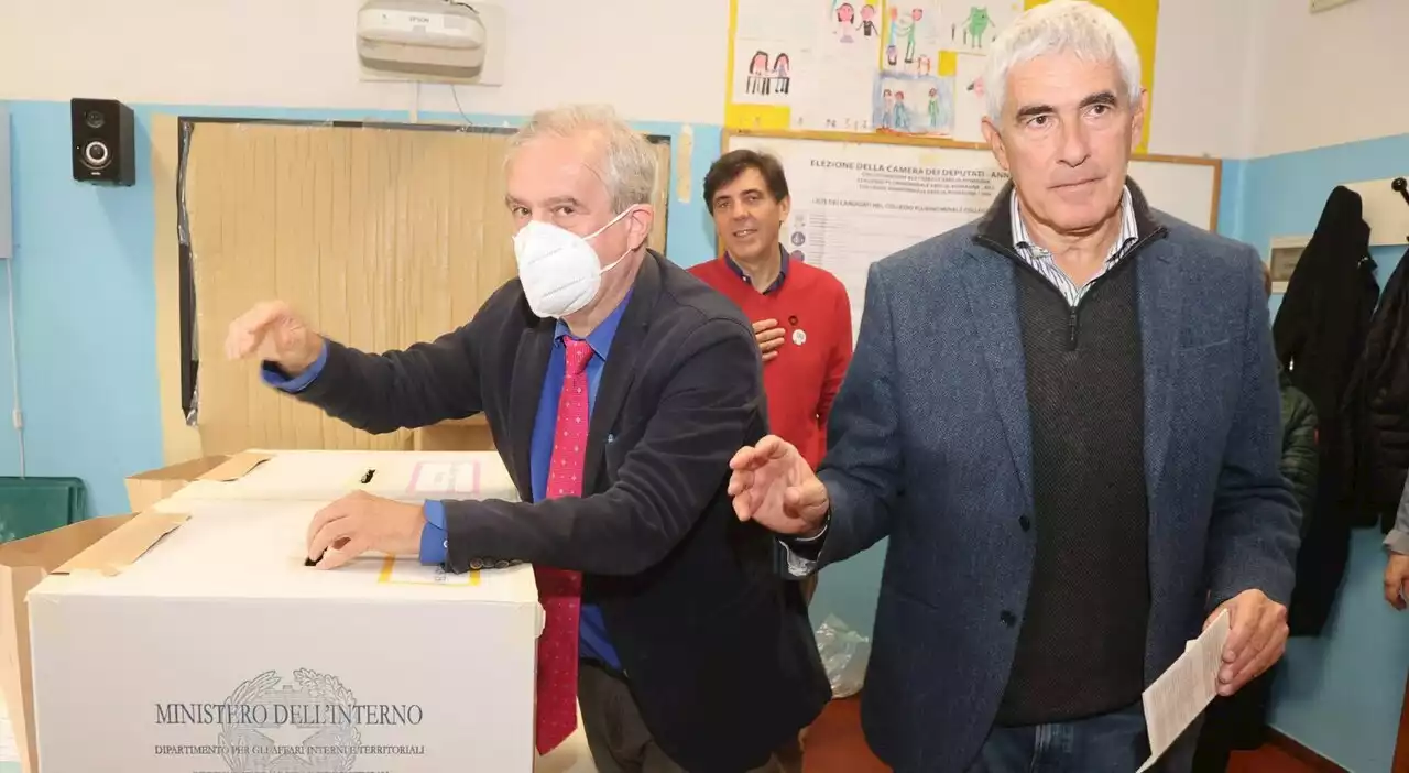 Casini eletto senatore, sconfitto Sgarbi nel collegio di Bologna