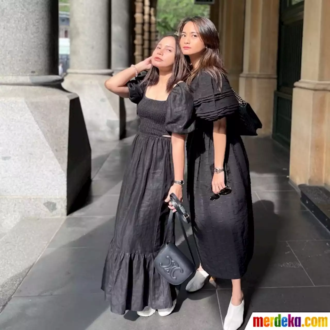 Foto : Momen Kebersamaan Rossa & Acha Septriasa di Australia, Gayanya Disebut Bak Masih ABG | merdeka.com