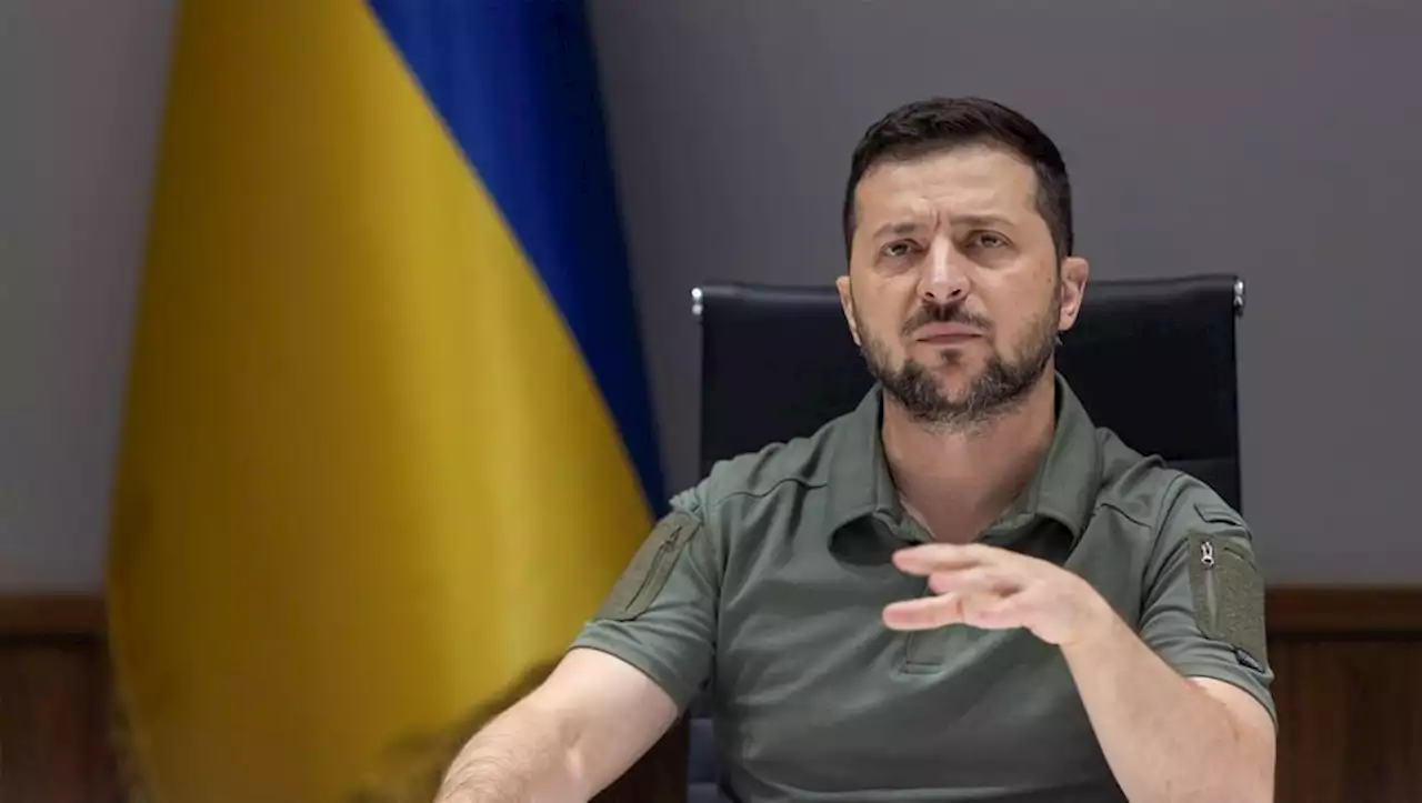 Ukraine : des centaines de cadavres retrouvés dans deux nouveaux charniers à Izioum, annonce Zelensky