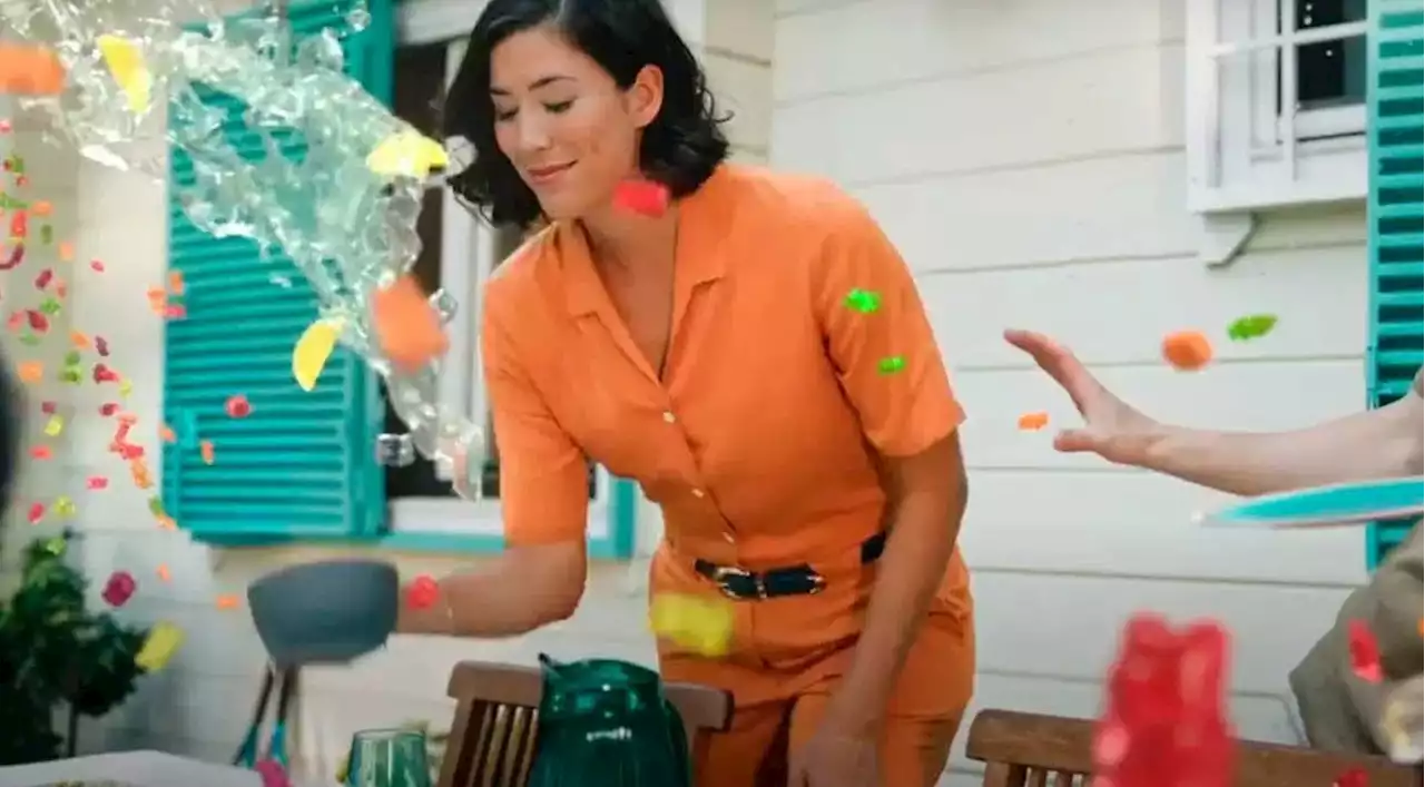 Garbiñe Muguruza protagoniza el nuevo spot de Caser Seguros