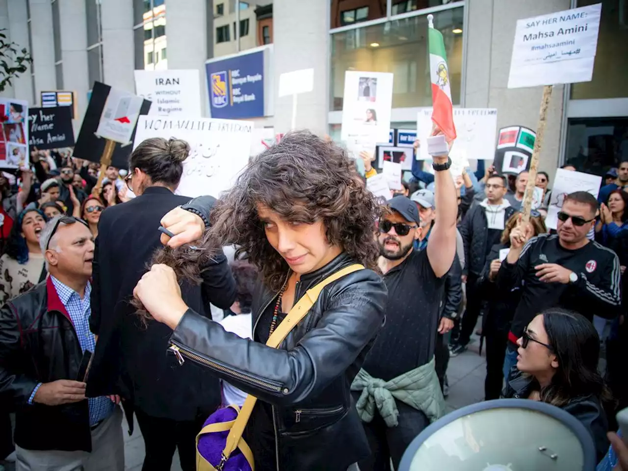 'Mahsa Amini' chanted in Ottawa as rally held in support of Iranians protesting oppression