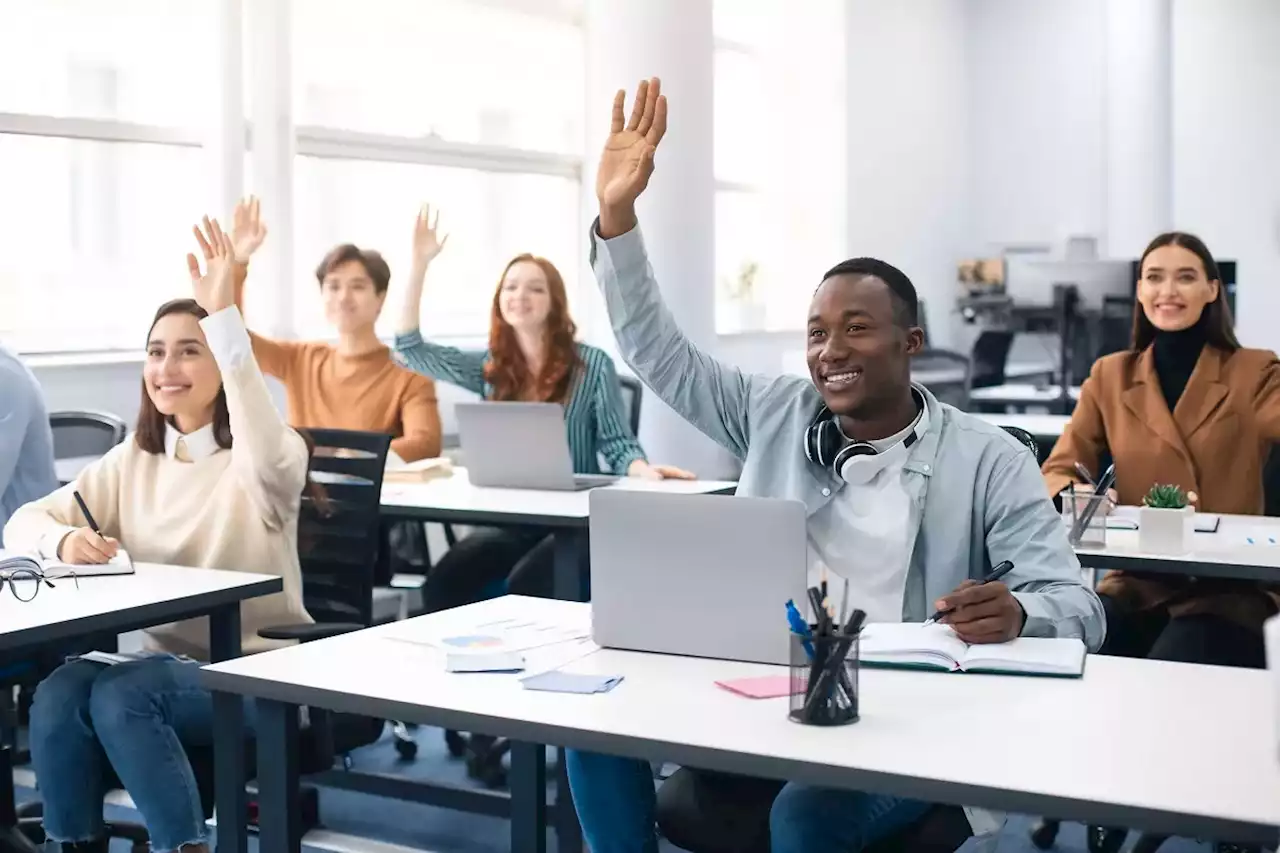 Icetex ofrece becas del 100 % para estudiar en Colombia o afuera; da ayuda en dólares - Pulzo