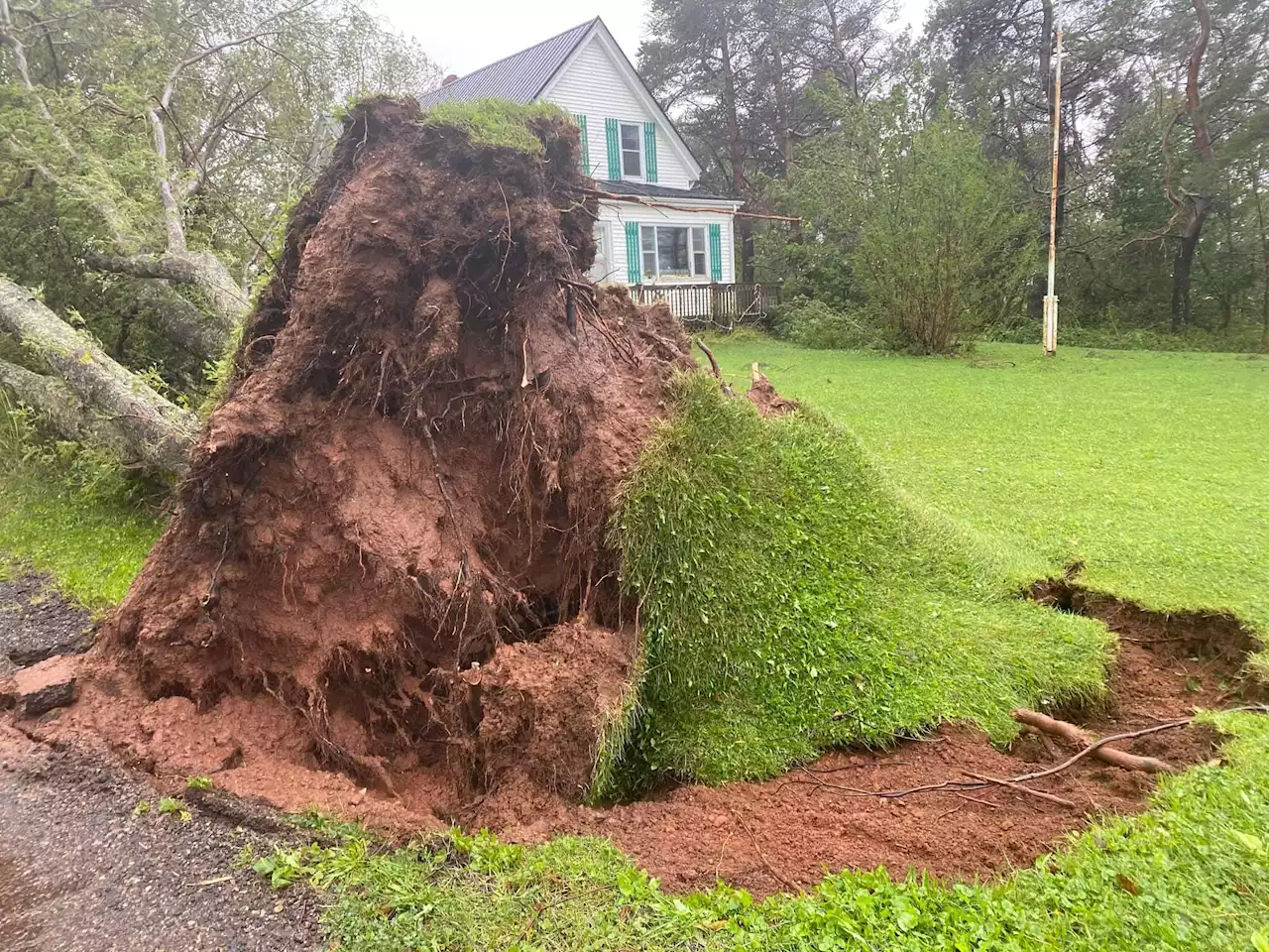 Extensive damage reported in Prince County, P.E.I., following post-tropical storm Fiona | SaltWire