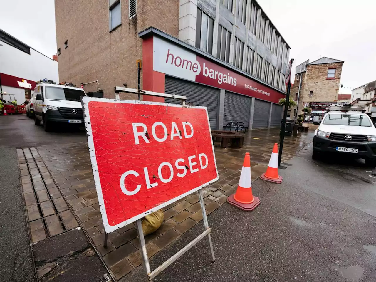 Water leak sparks 'explosion' at Oswestry substation and cuts power for hundreds