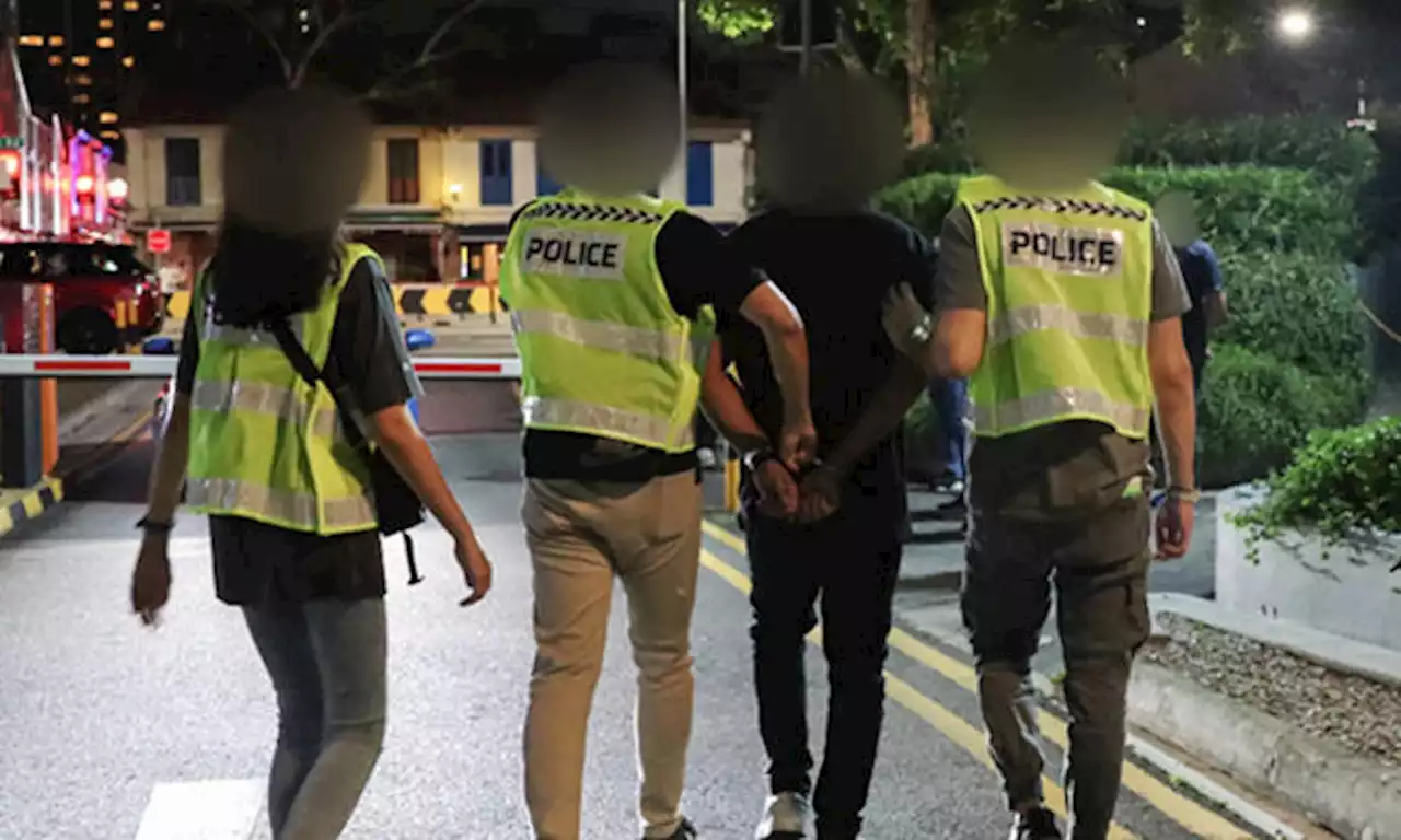 134 individuals checked during police operation, 5 men arrested for various offences