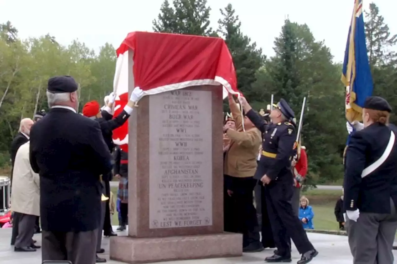 Monument unveiled in Conmee honours fallen veterans and police