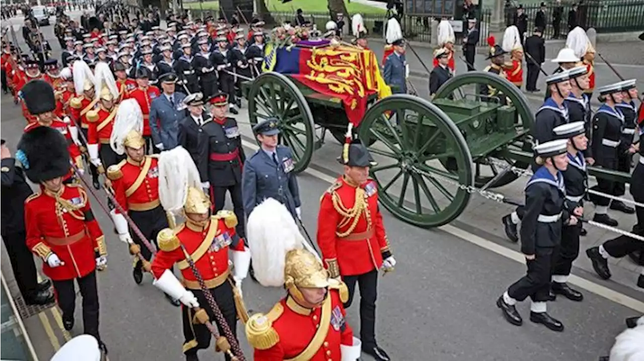 Ramal Kematian Ratu Elizabeth II dengan Tepat, Penjualan Buku Nostradamus Meroket