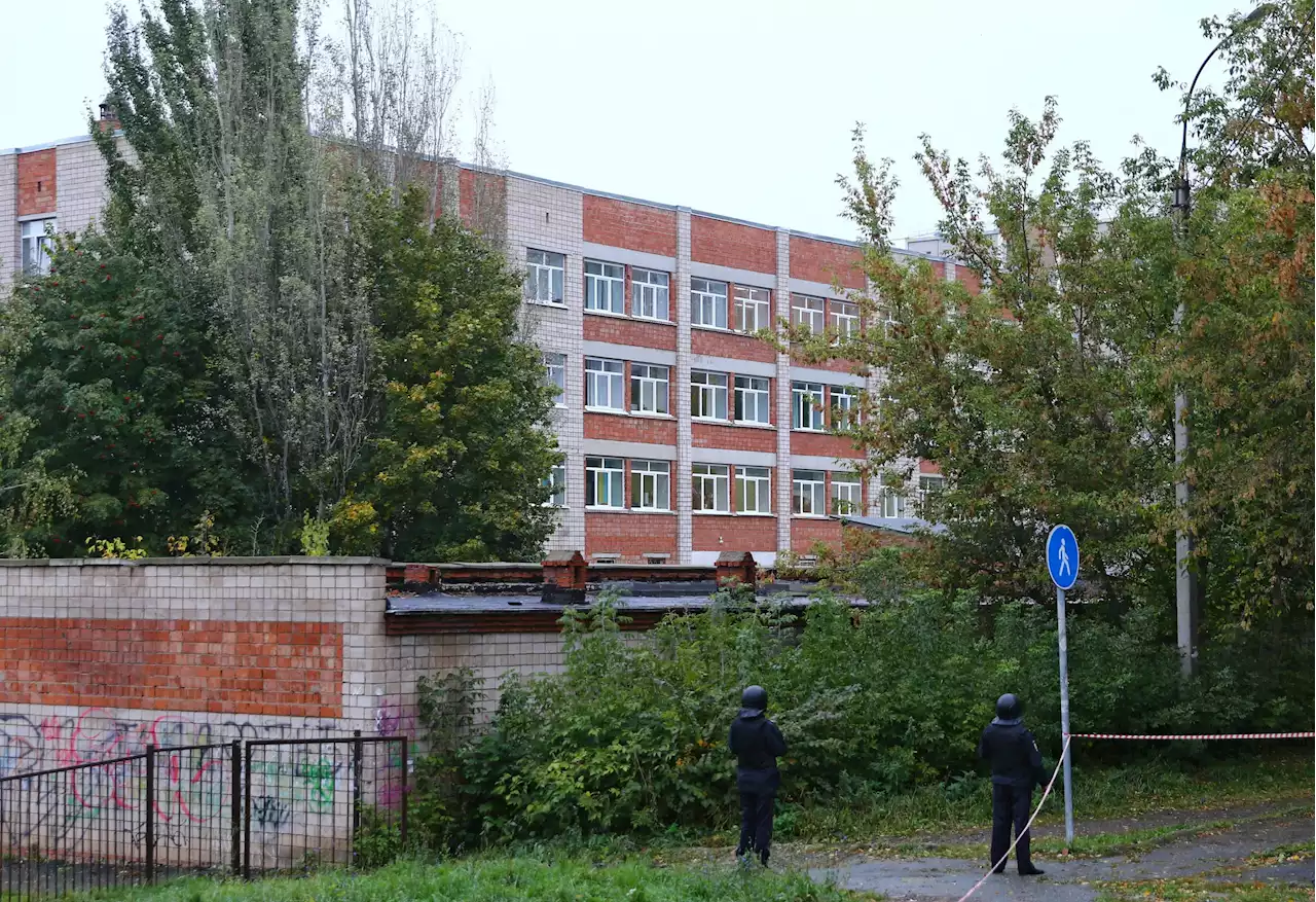 Swastika-wearing gunman kills 13 at Russian school