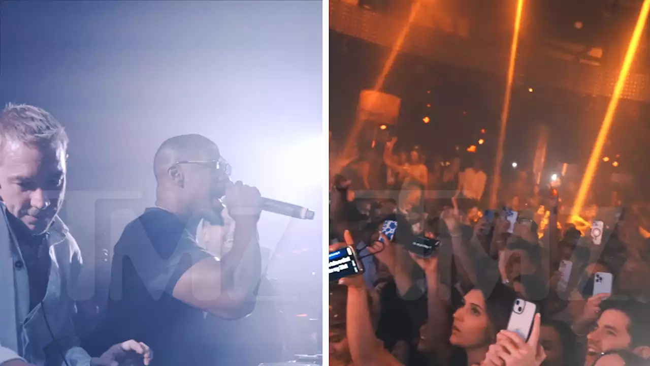 Jamie Foxx Sings 'Gold Digger' at Vegas Club Alongside Diplo