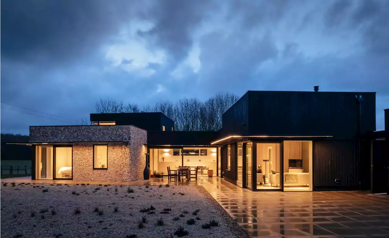 Kent house combines ultra-low energy consumption with traditional crafts