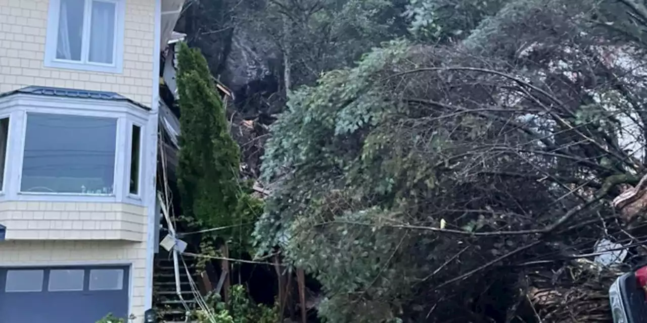 No injuries after landslide knocks power in Juneau neighborhood