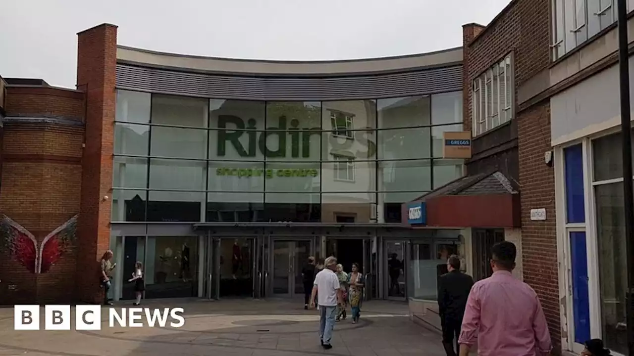 The Ridings: Wakefield Council considering buying city shopping centre