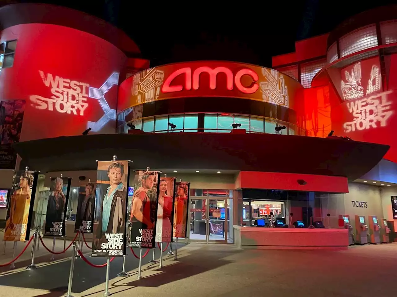 AMC CEO Adam Aron asks if he should lead the movement to urge a four-day work week in the US | Businessinsider