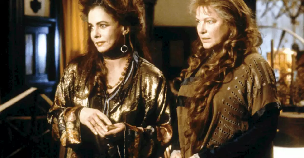 Dress Up Like One Of The Cool Auntie-Witches From Late 90's Classic, 'Practical Magic'