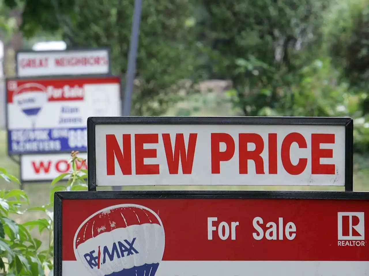 Posthaste: How much income you need to afford a home in Canada right now