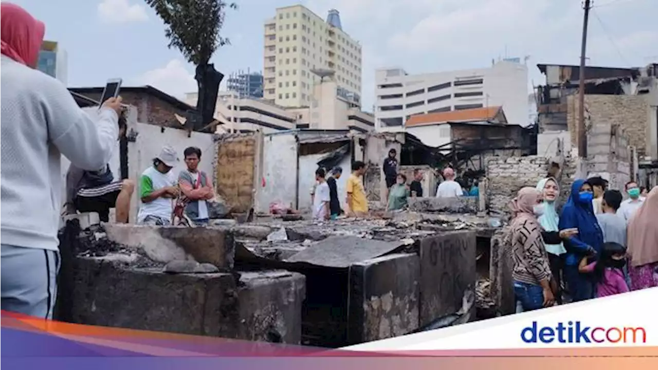 500 Warga Cikini Jadi Korban Usai Puluhan Rumah Hangus Terbakar